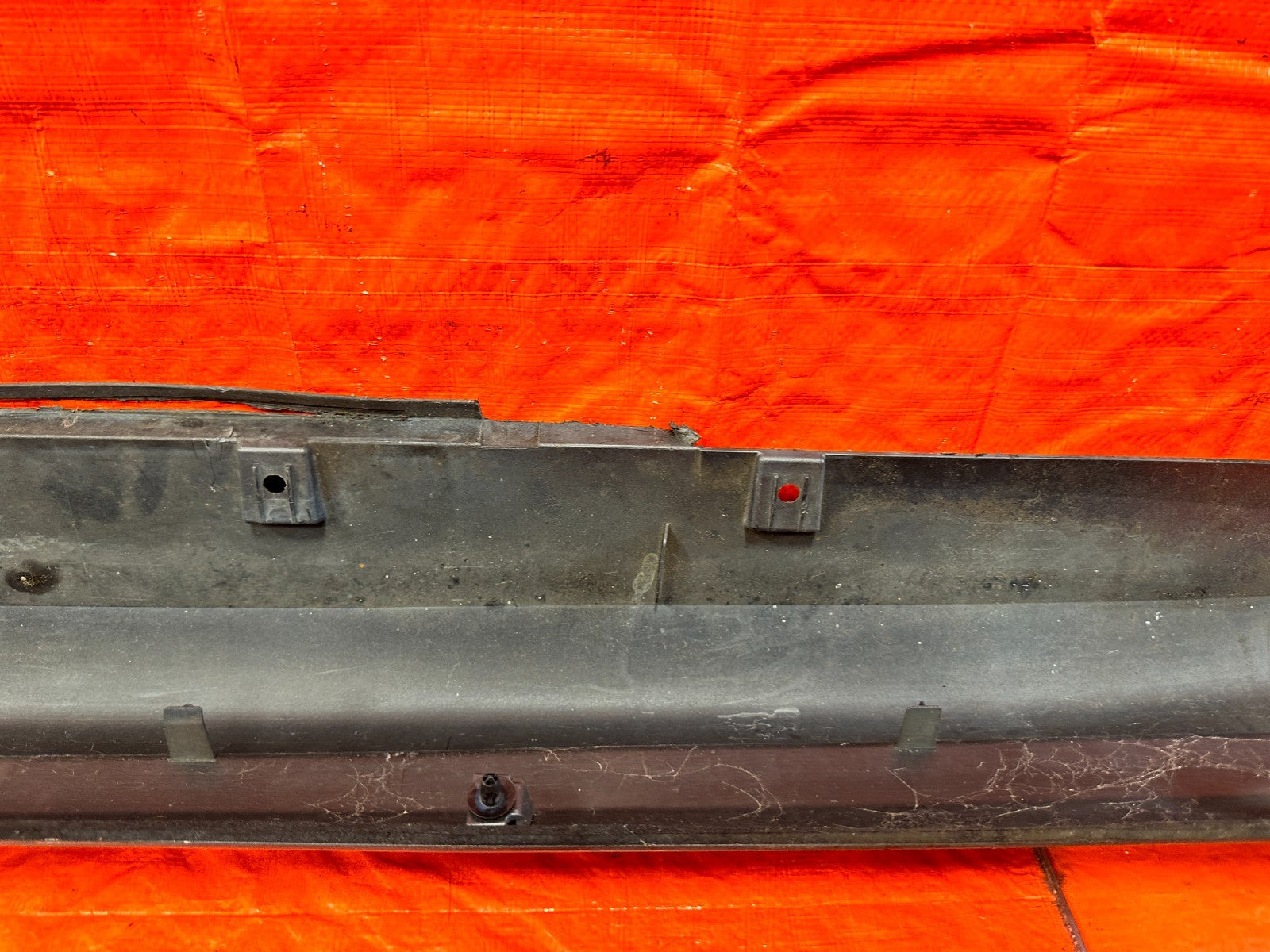 09 13 INFINITI G37 CONVERTIBLE   RIGHT SIDE SKIRT ROCKER MOLDING OEM #31017