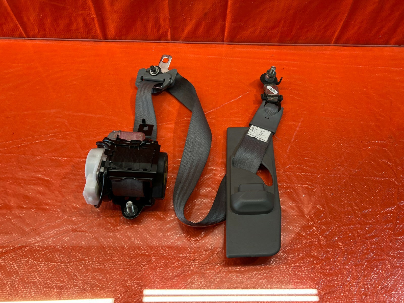 05 06 ACURA TL   SEAT SAFETY BELT   PASSENGER RIGHT FRONT GRAY COLOR   OEM #1080