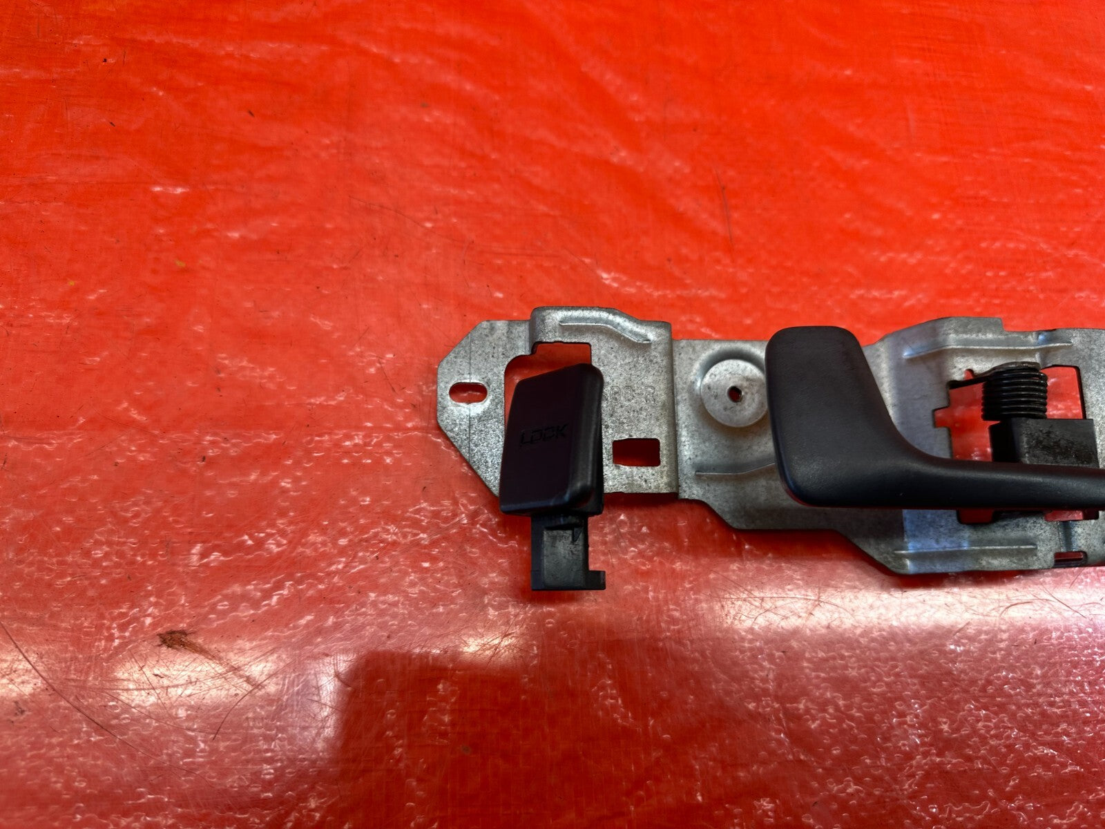 99 00 HONDA CIVIC   COUPE & HATCH   PASSENGER RIGHT INTERIOR DOOR HANDLE OEM 2185