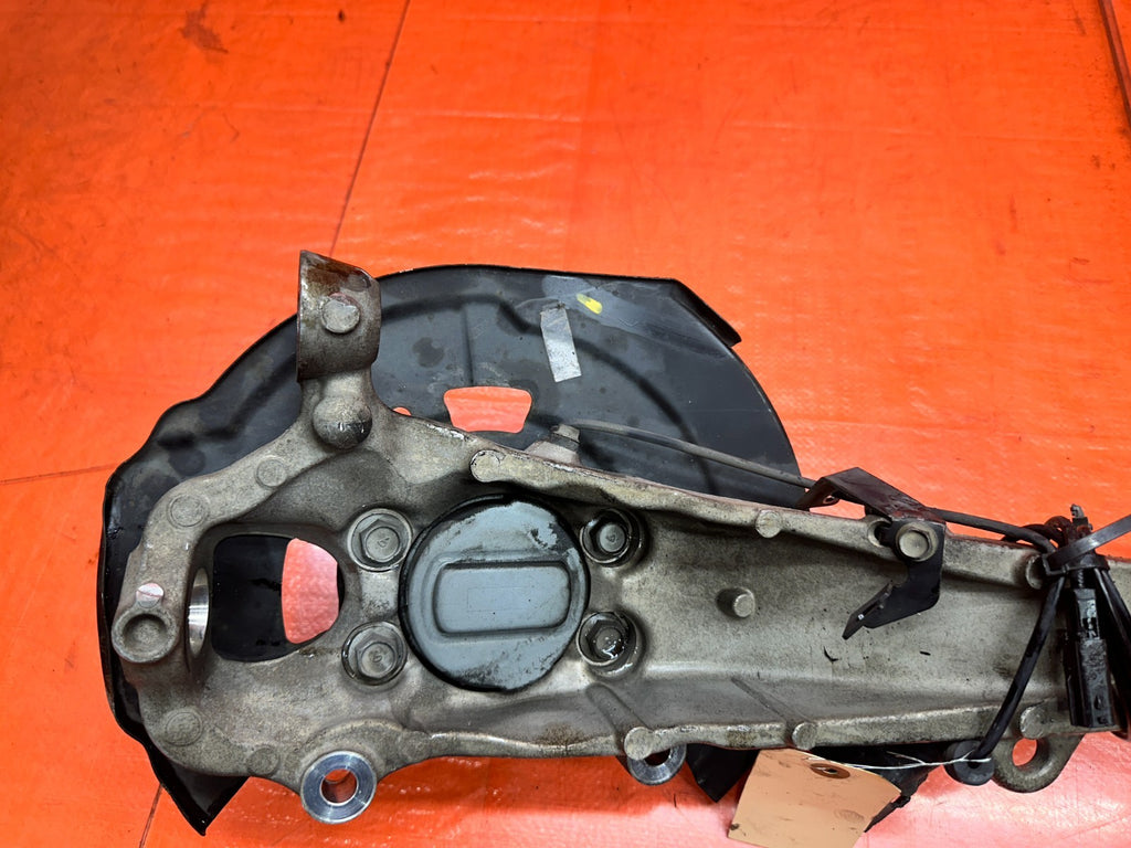 14-15 INFINITI Q50 RWD DRIVER LEFT FRONT SUSPENSION KNUCKLE SPINDLE HUB OEM 3438