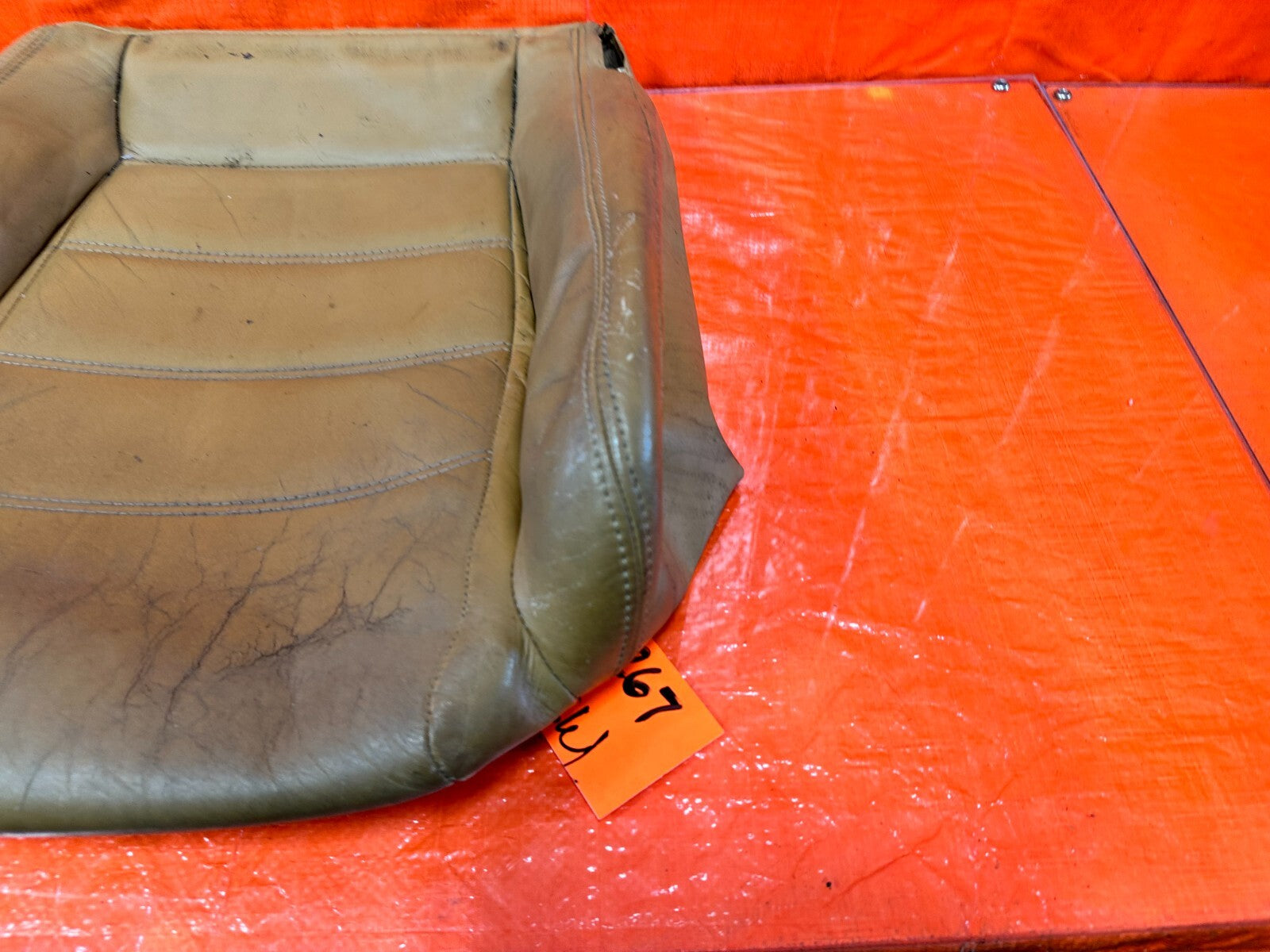 1993 93 MAZDA MX 5 MIATA   PASSENGER RIGHT FRONT LOWER SEAT SKIN WRAP COVER 2675