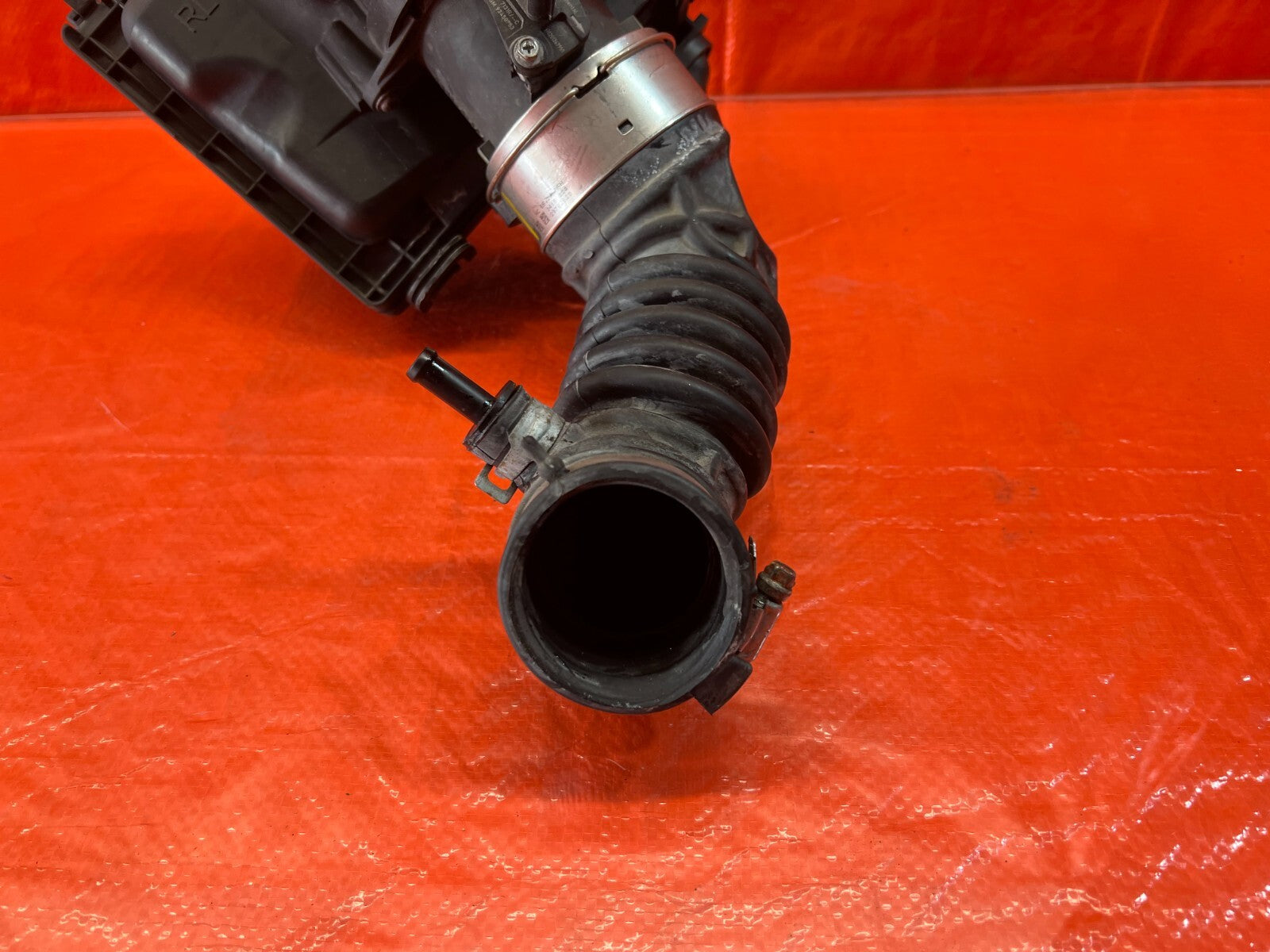 16 20 INFINITI Q50 Q60 3.0 COMPLETE AIR INTAKE HOUSING W/ INLET DUCT ARM RIGHT 4