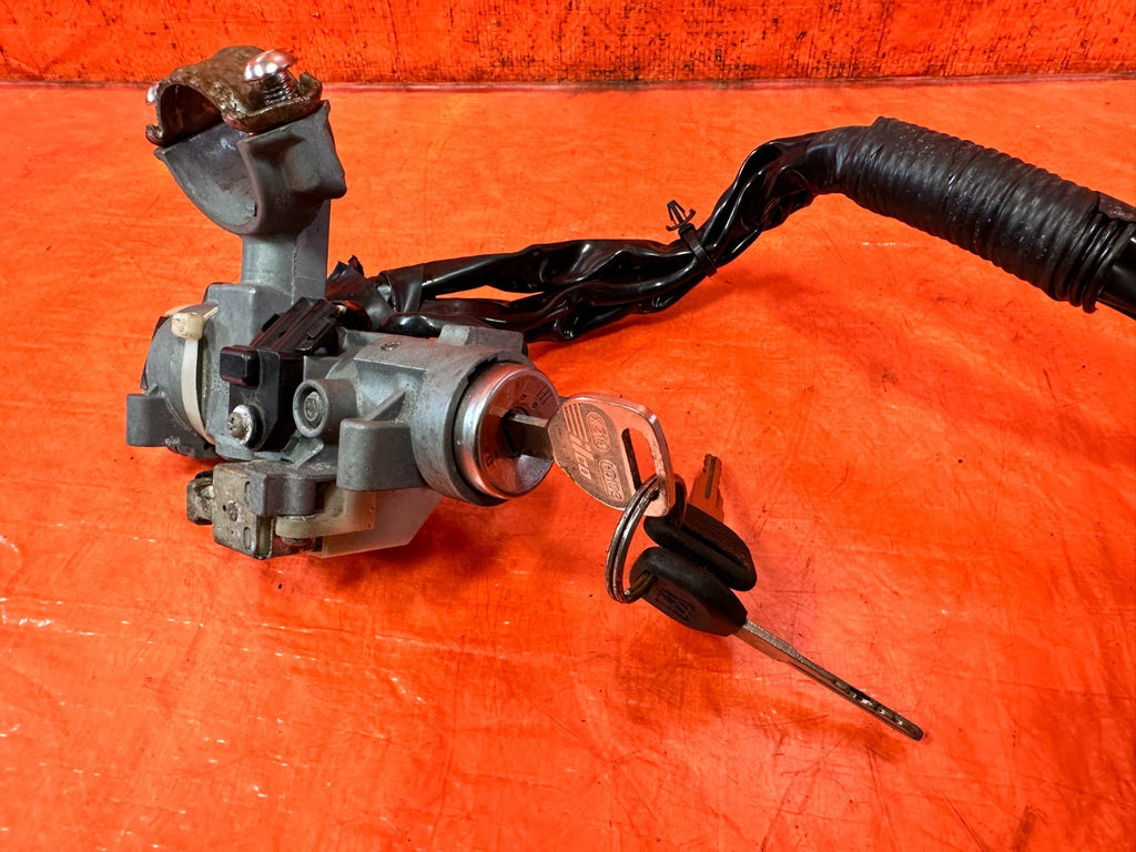 92 95 HONDA CIVIC   5 SPEED MANUAL IGNITION SWITCH WITH HARNESS   OEM #3265