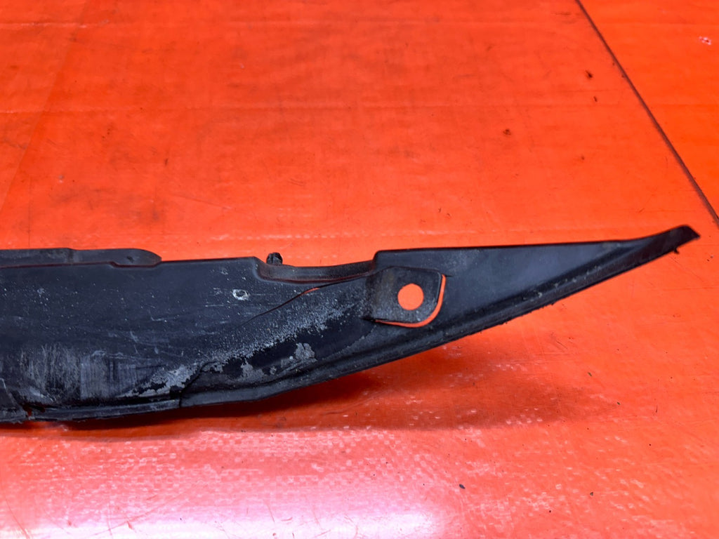04 08 ACURA TSX RIGHT PASS FRONT FENDER ENCLOSURE TRIM MOLDING OEM #3309