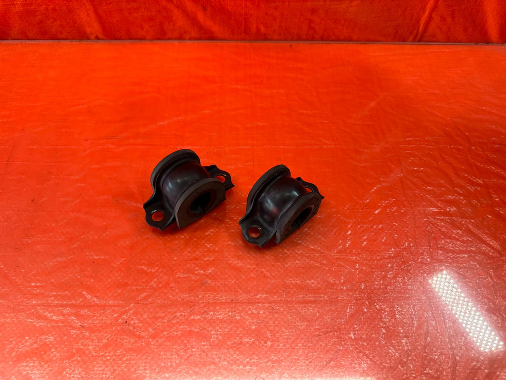 04 08 ACURA TSX   FRONT SWAY STABILIZER BAR BUSHINGS AND BRACKETS   OEM #2055