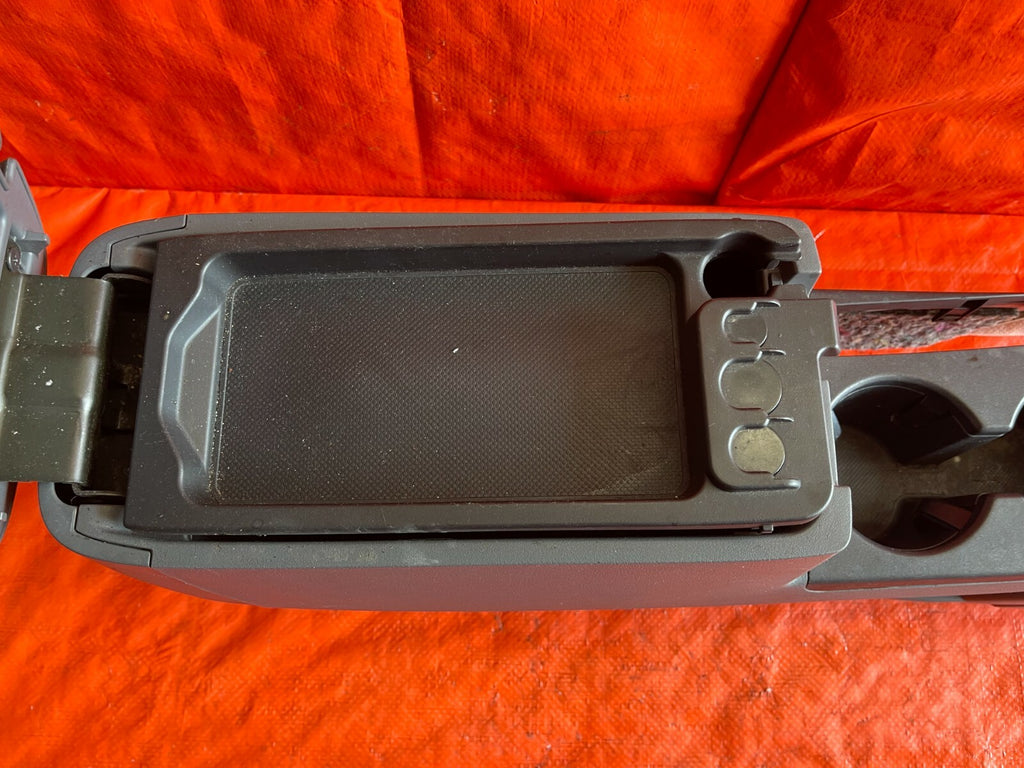 03 07 HONDA ACCORD SEDAN   INTERIOR ARM REST CENTER SHIFTER CONSOLE CUP HOLDER9