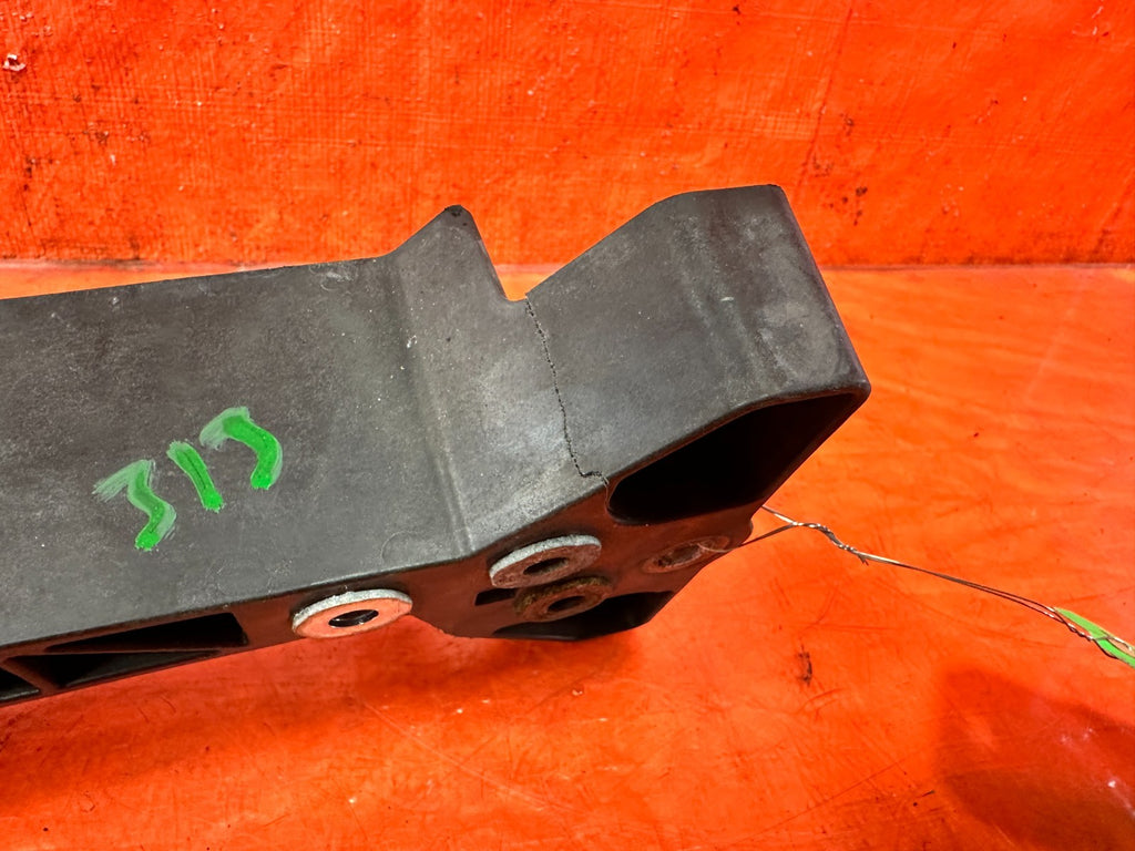 14 15 INFINITI Q50   DRIVER LEFT   HEADLIGHT HEADLAMP PLASTIC BRACKET OEM #3133