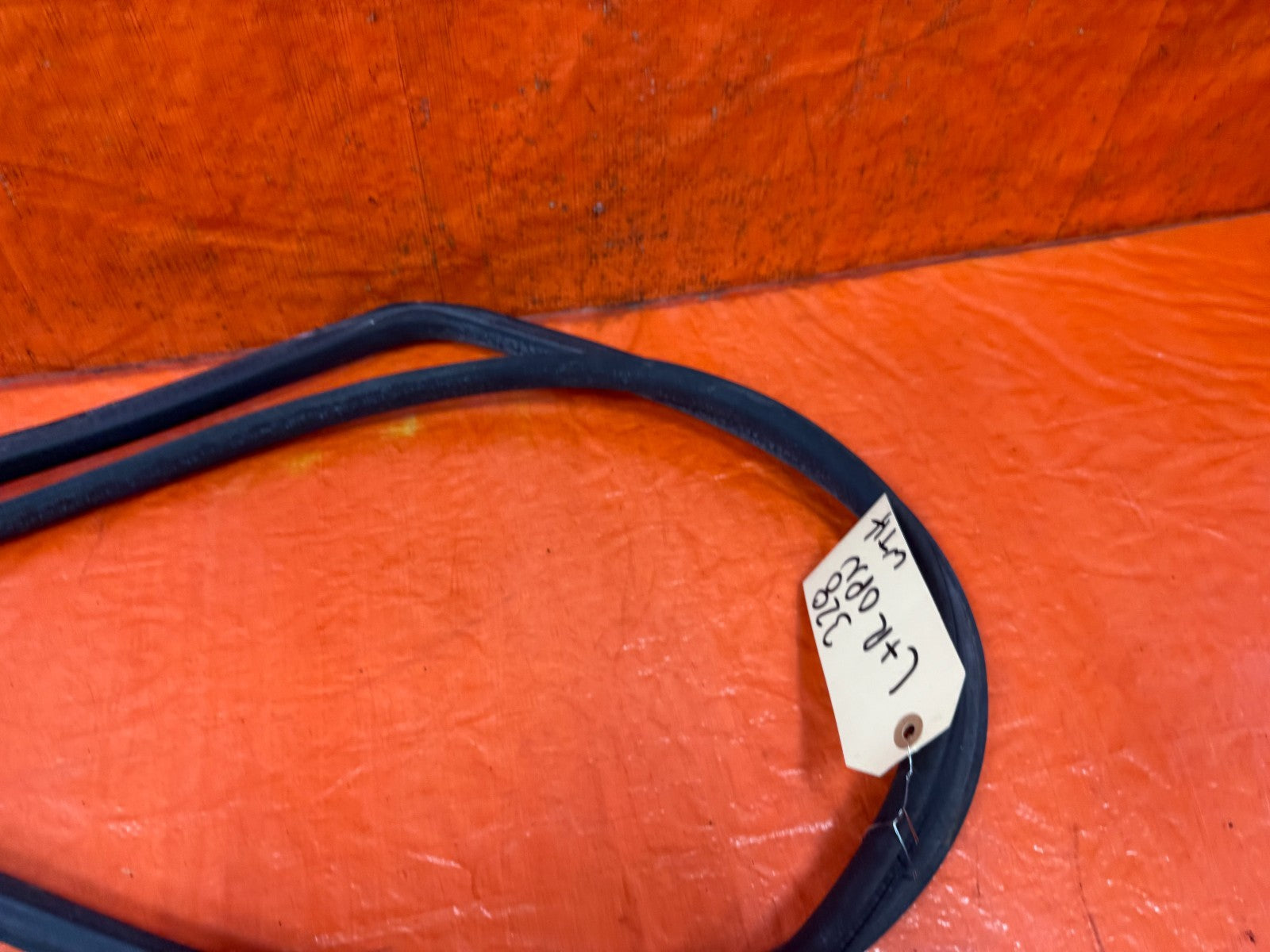 08 15 INFINITI G37 & Q60 CHASSIS TO DOOR OPEN TRIM WEATHER STRIP LEFT RIGHT 3283