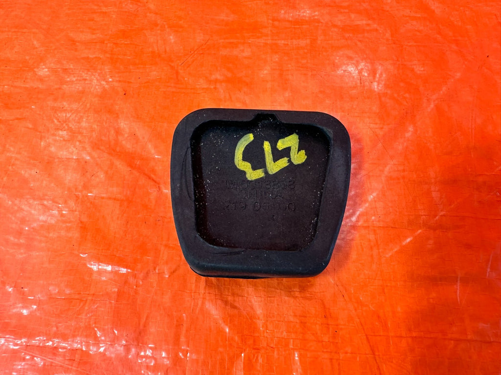 92 96 HONDA PRELUDE   CLUTCH OR BRAKE PEDAL COVER   OE M#2734