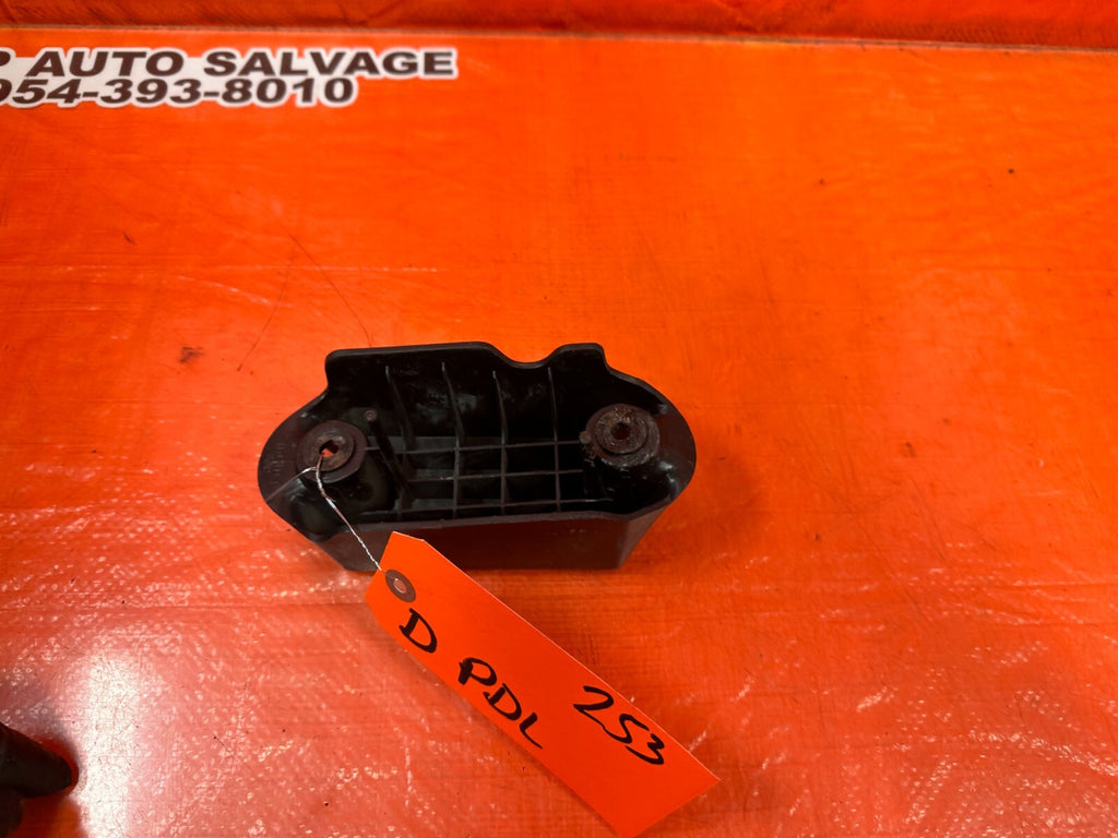 94 01 ACURA INTEGRA   FOOT REST / DEAD PEDAL ASSEMBLY   OEM FACTORY #2533
