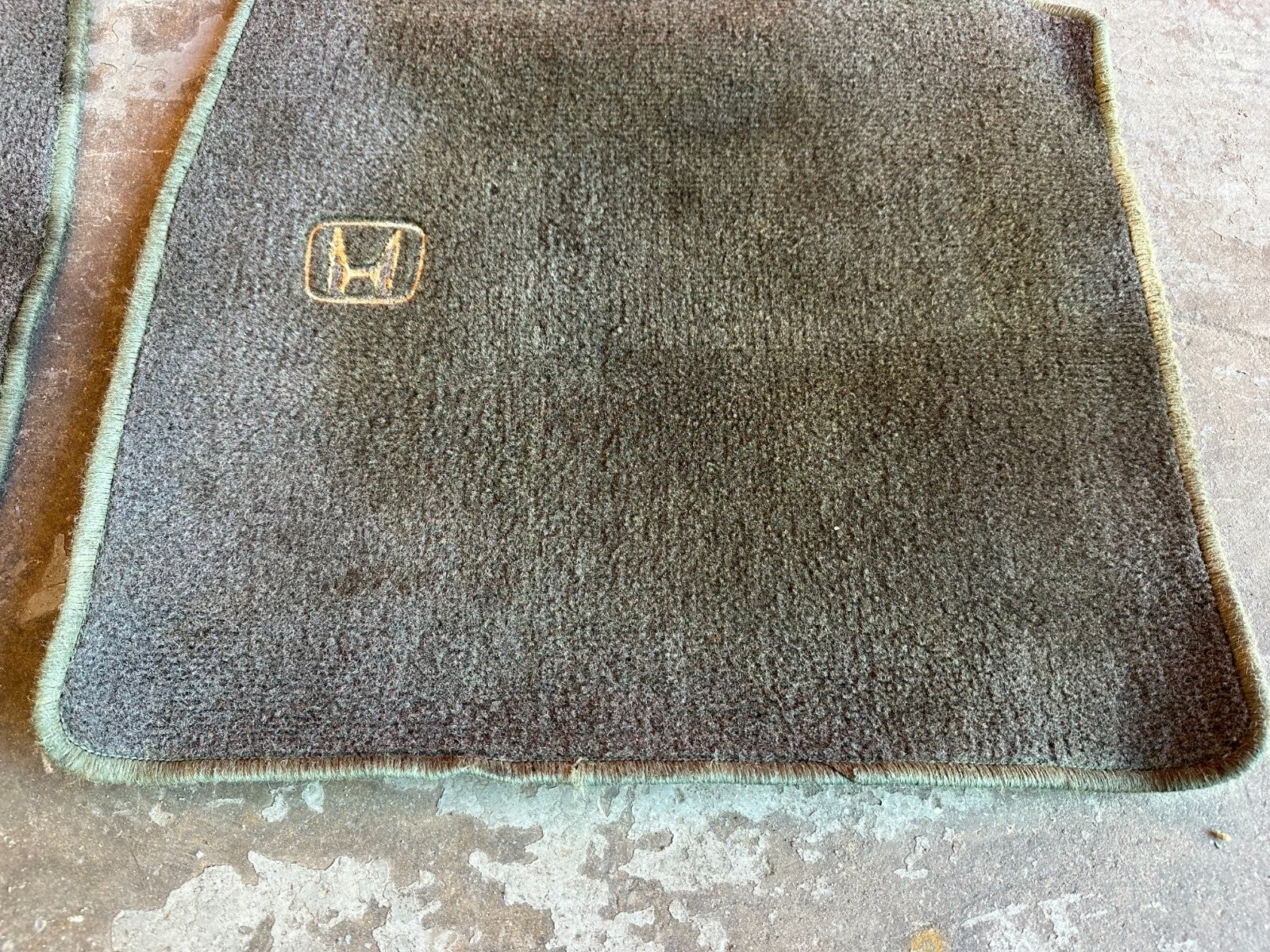 96 00 HONDA CIVIC COUPE   FLOOR MAT SET   LEFT RIGHT FRONT WEAR   OEM #2212