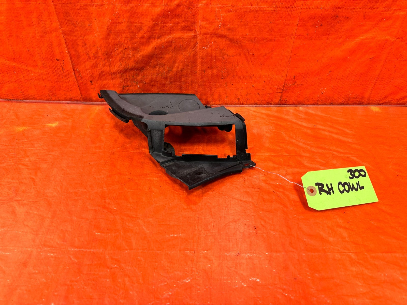 06 11 HONDA CIVIC   4 DOOR SEDAN   PASSENGER RIGHT WIPER COWL TRIM   OEM #3000