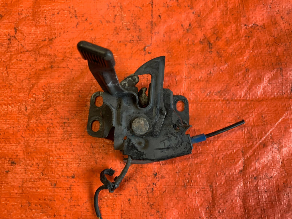 OEM 2006 06 HONDA CIVIC SI COUPE   EXTERIOR FRONT HOOD LATCH4