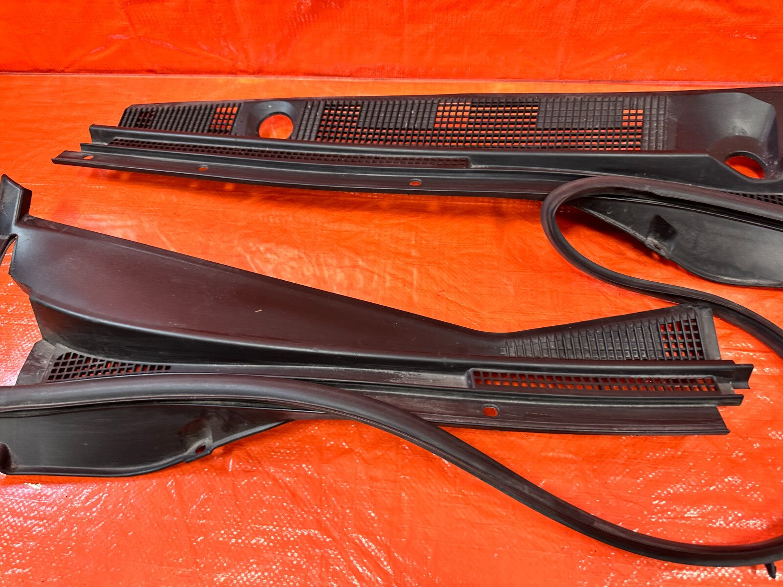 03 06 LANCER EVOLUTION VIII 8 EVO IX 9   WINDSHIELD WIPER COWL TRIM PLASTIC OEM9