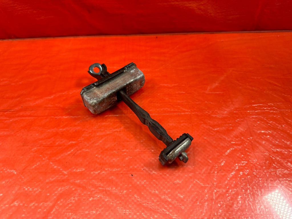04 08 ACURA TSX   PASSENGER REAR DOOR CHECKER HINGE ARM STOPPER   OEM #2056