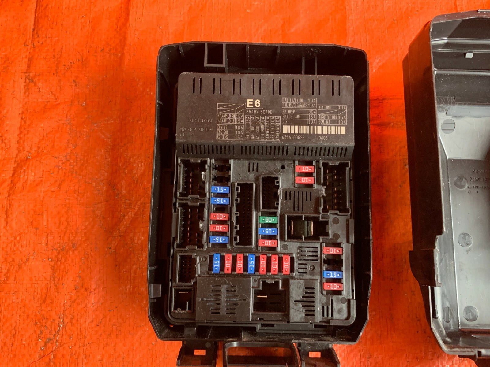 OEM 2017 2018 Q60   2018 Q50 FUSE BOX JUNCTION CONTROL PANEL 284B7 5CA0D 4