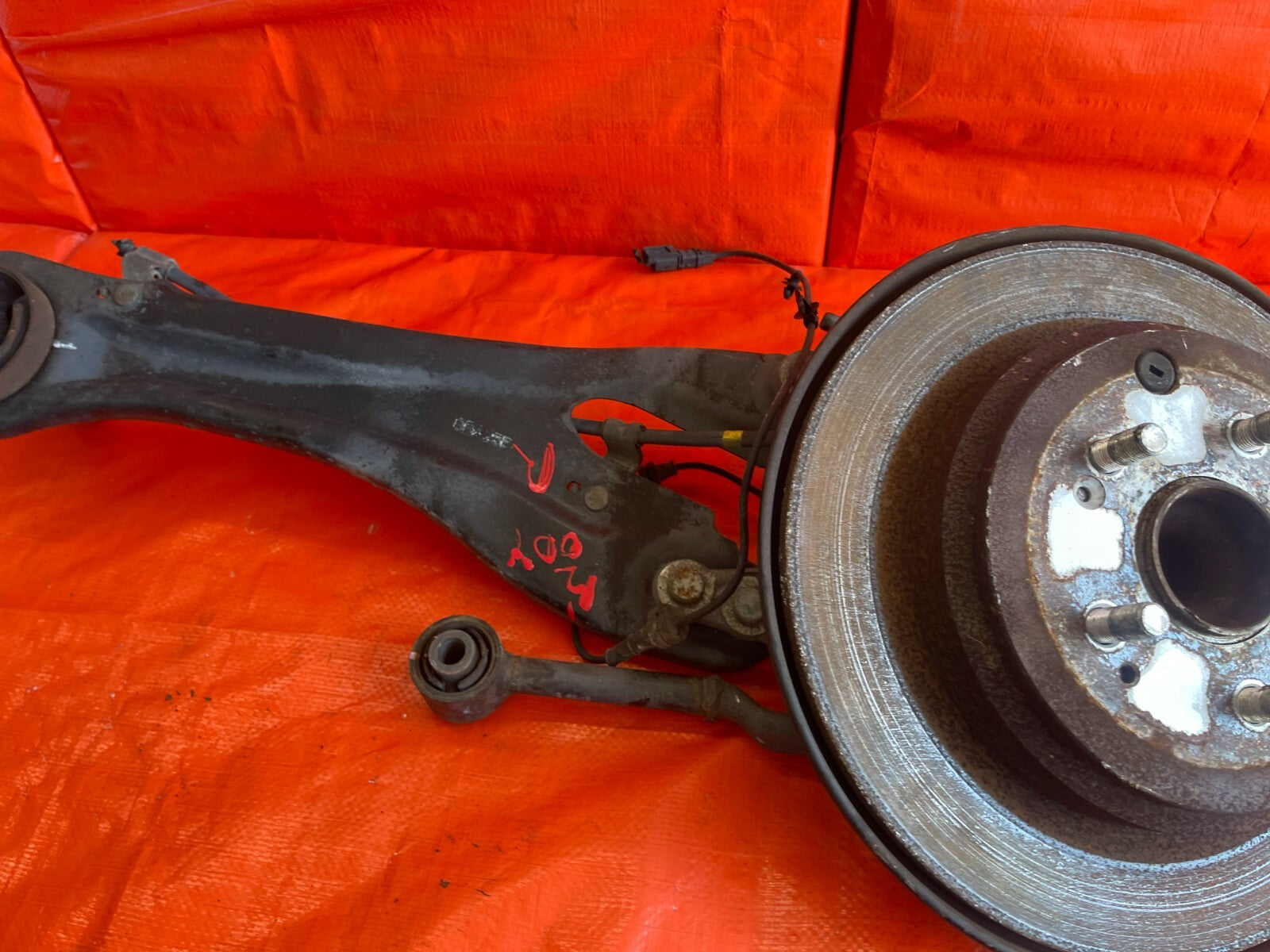 11 17 HONDA ODYSSEY   PASSENGER RIGHT REAR   SPINDLE KNUCKLE HUB W/ CONTROL ARM5