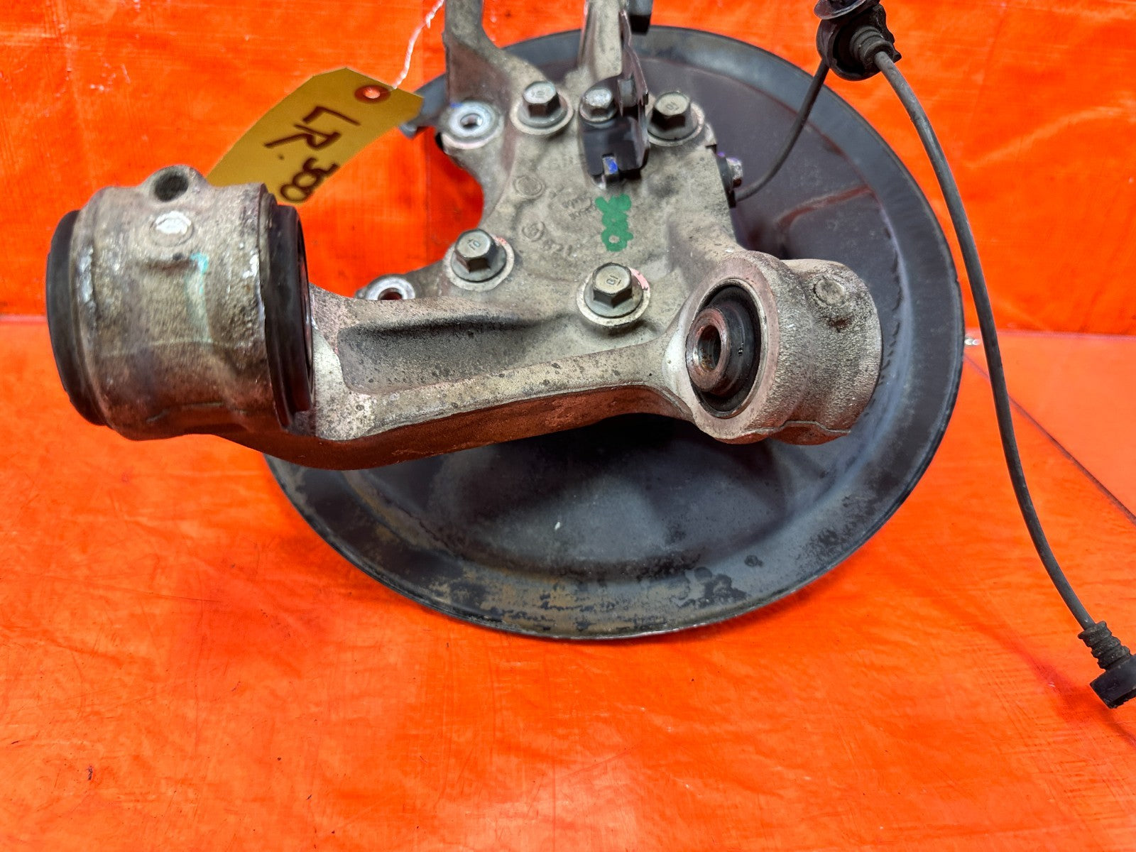 06 11 HONDA CIVIC SI   DRIVER LEFT REAR   SPINDLE KNUCKLE HUB   OEM #3004