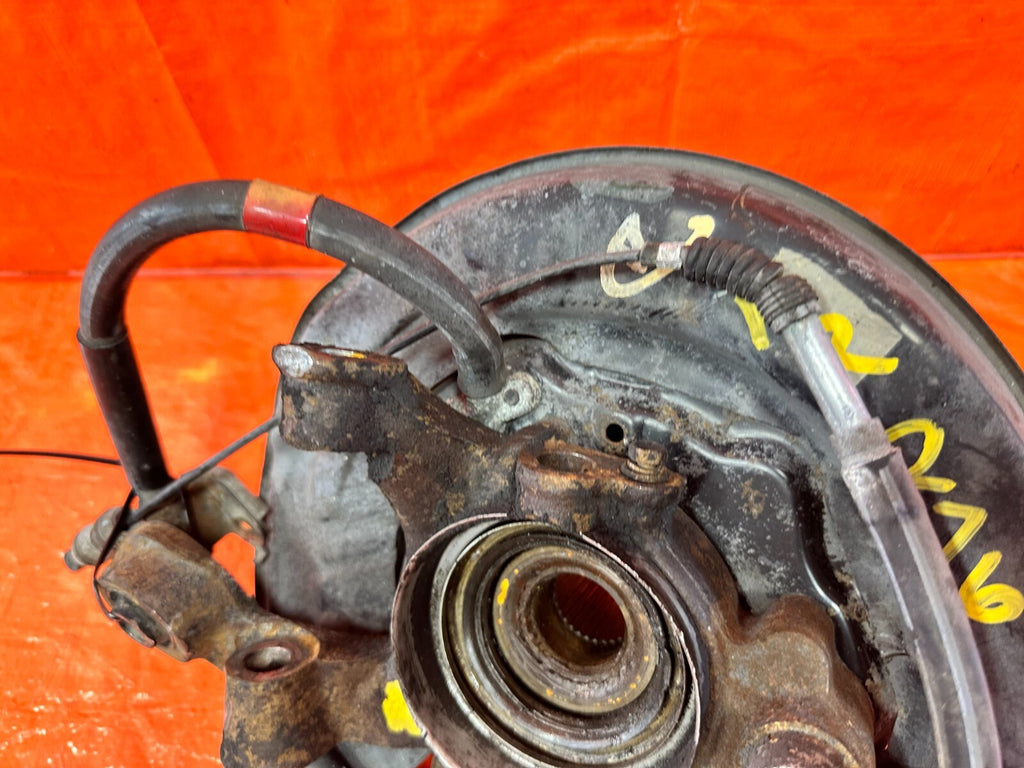 92 00 LEXUS SC300   PASSENGER RIGHT REAR   SPINDLE KNUCKLE HUB   OEM #27611