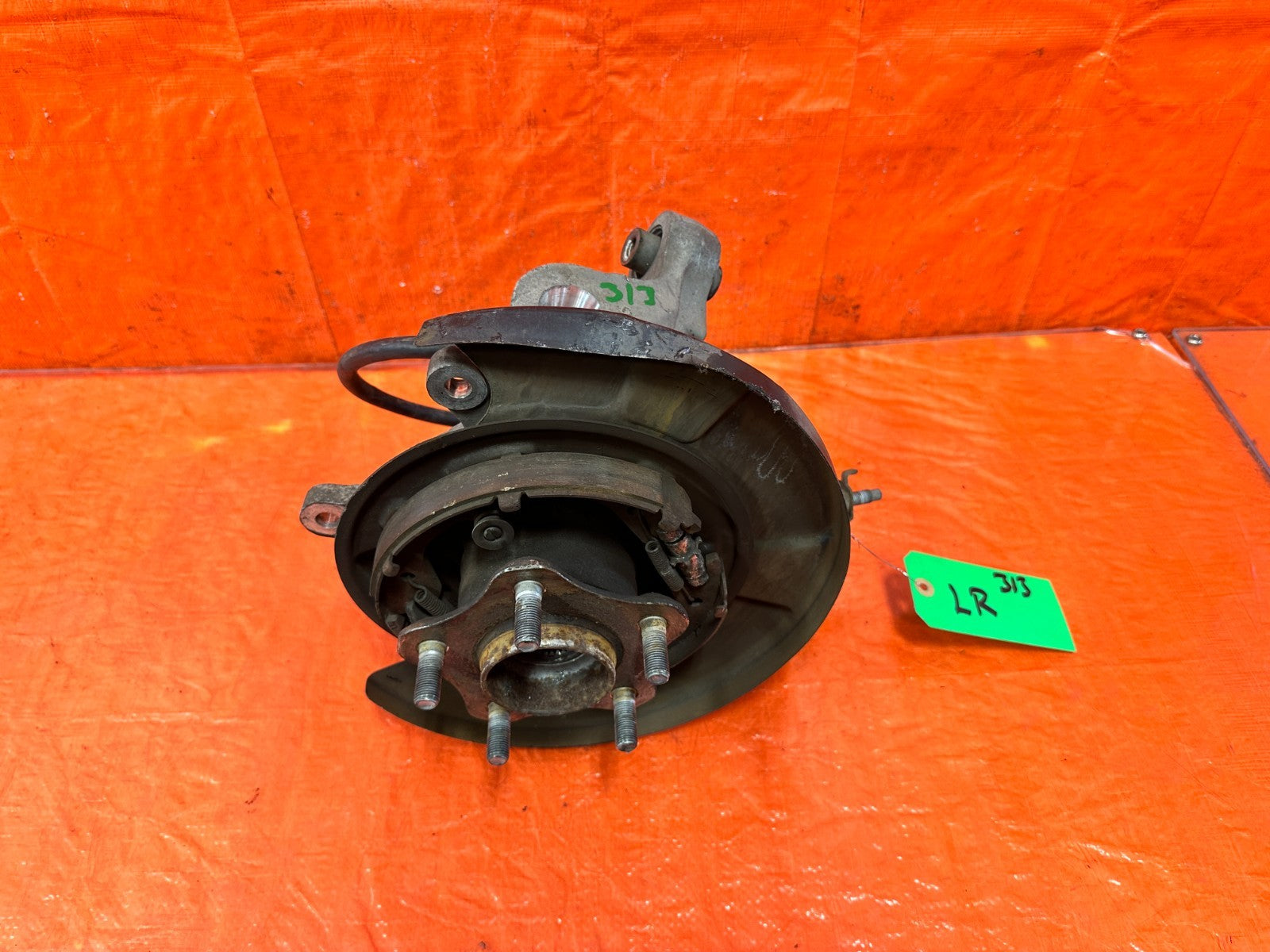 14 20 INFINITI Q50 Q60 LEFT REAR SPINDLE KNUCKLE HUB OEM #3130
