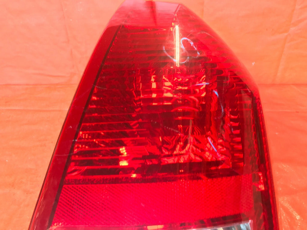 OEM 2005 2006 2007 CHRYSLER 300   TOURING MODEL   PASSENGER RIGHT TAIL LIGHT 2