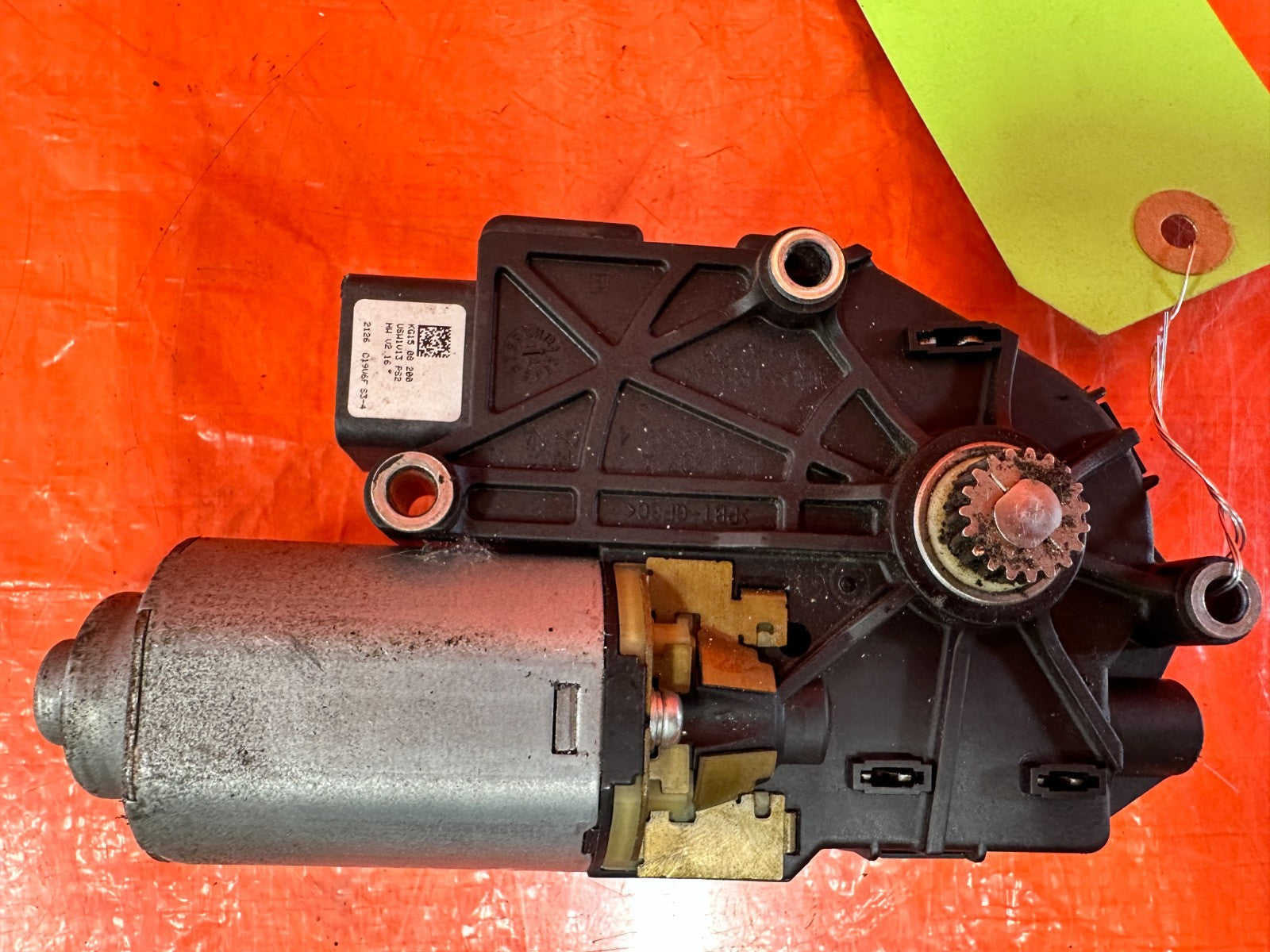 10 13 HYUNDAI GENESIS COUPE 3.8L   SUNROOF MOONROOF SLIDING ROOF MOTOR   OEM 2993