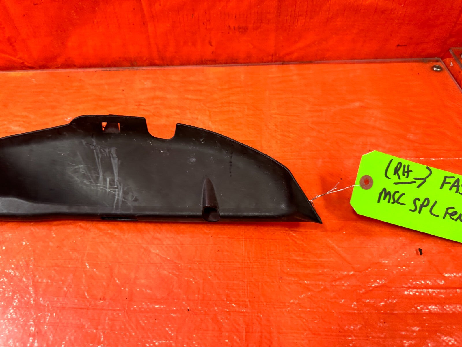 06 11 HONDA CIVIC SI   UNDER HOOD FENDER TRIM   PASSENGER RIGHT SIDE   OEM FA52
