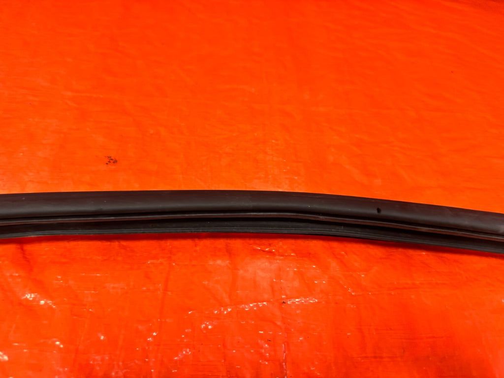 08 14 SUBARU WRX WAGON   CHASSIS TO DOOR OPEN TRIM WEATHER STRIP LEFT REAR #2839