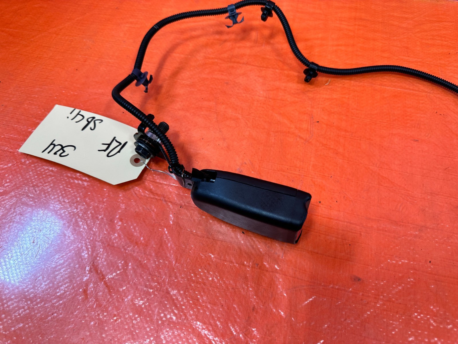 18 22 HONDA ACCORD   PASSENGER RIGHT FRONT SEAT BELT CLIP BUCKLE   OEM #3247
