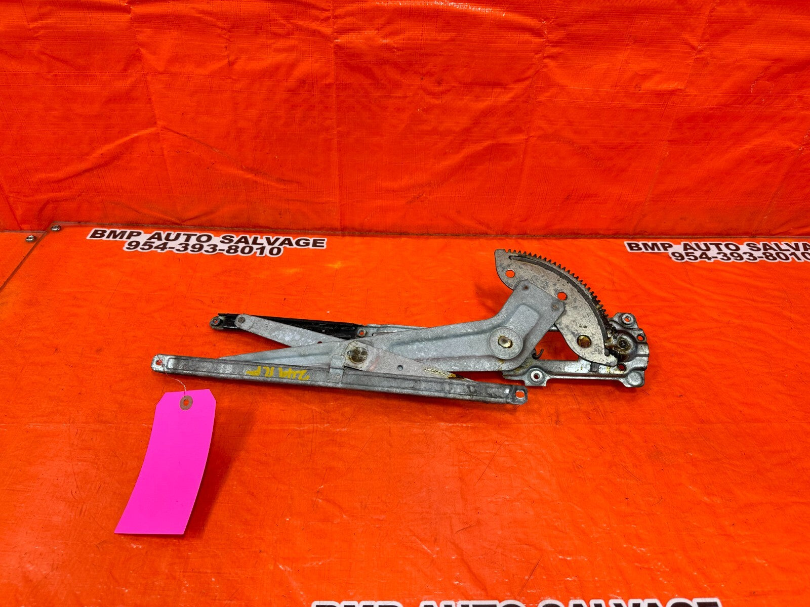 95 04 TOYOTA TACOMA   NON POWER MANUAL PASSENGER RIGHT WINDOW REGULATOR OEM 2490