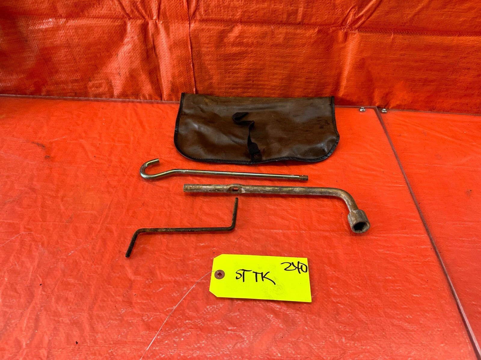 02 06 ACURA RSX   SCISSOR JACK TOOLS AND POUCH   TOOLS ONLY   NO JACK   OEM 2407