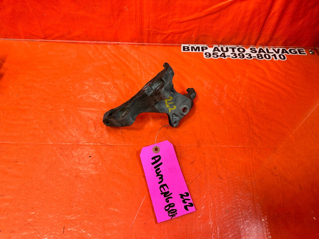 2004 04 NISSAN 350Z   AIR CONDITIONING AC COMPRESSOR PUMP BRACKET   OEM #2620