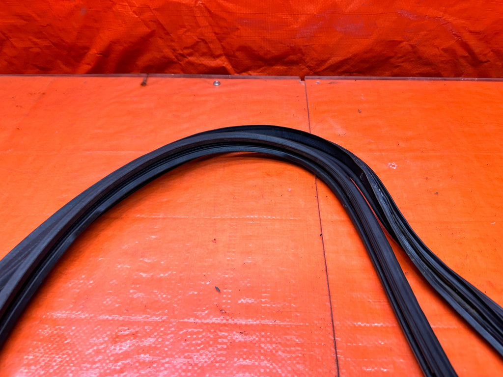 94 01 ACURA INTEGRA 2D REAR HATCH TRUNK WEATHERSTRIP SEAL OEM #33113