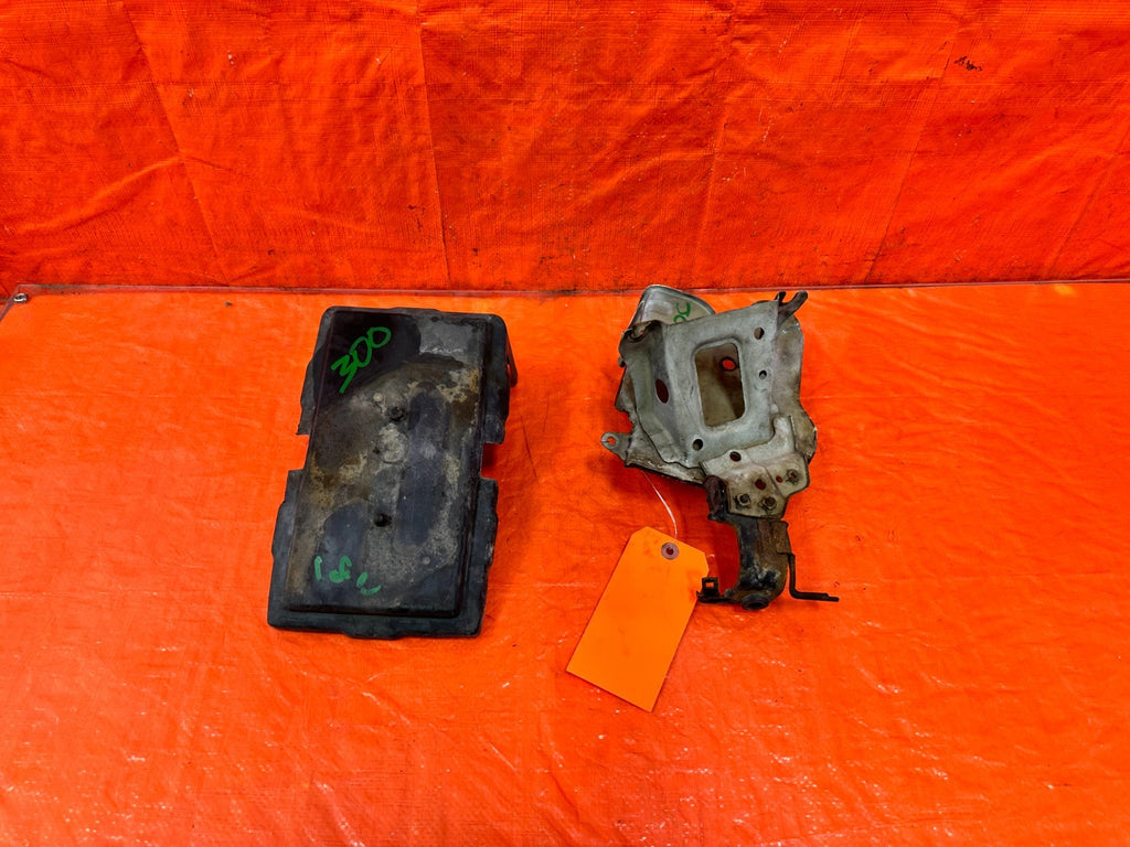 06 11 HONDA CIVIC   BATTERY TRAY   OEM OE #3001