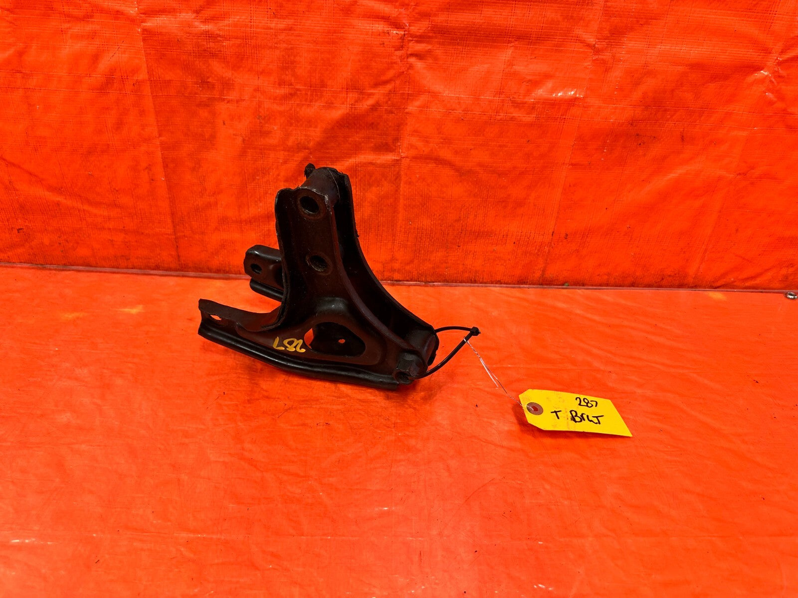 96 00 HONDA CIVIC EX COUPE   REAR TRANSMISSION BRACKET   AUTOMATIC AUTO A/T #2870