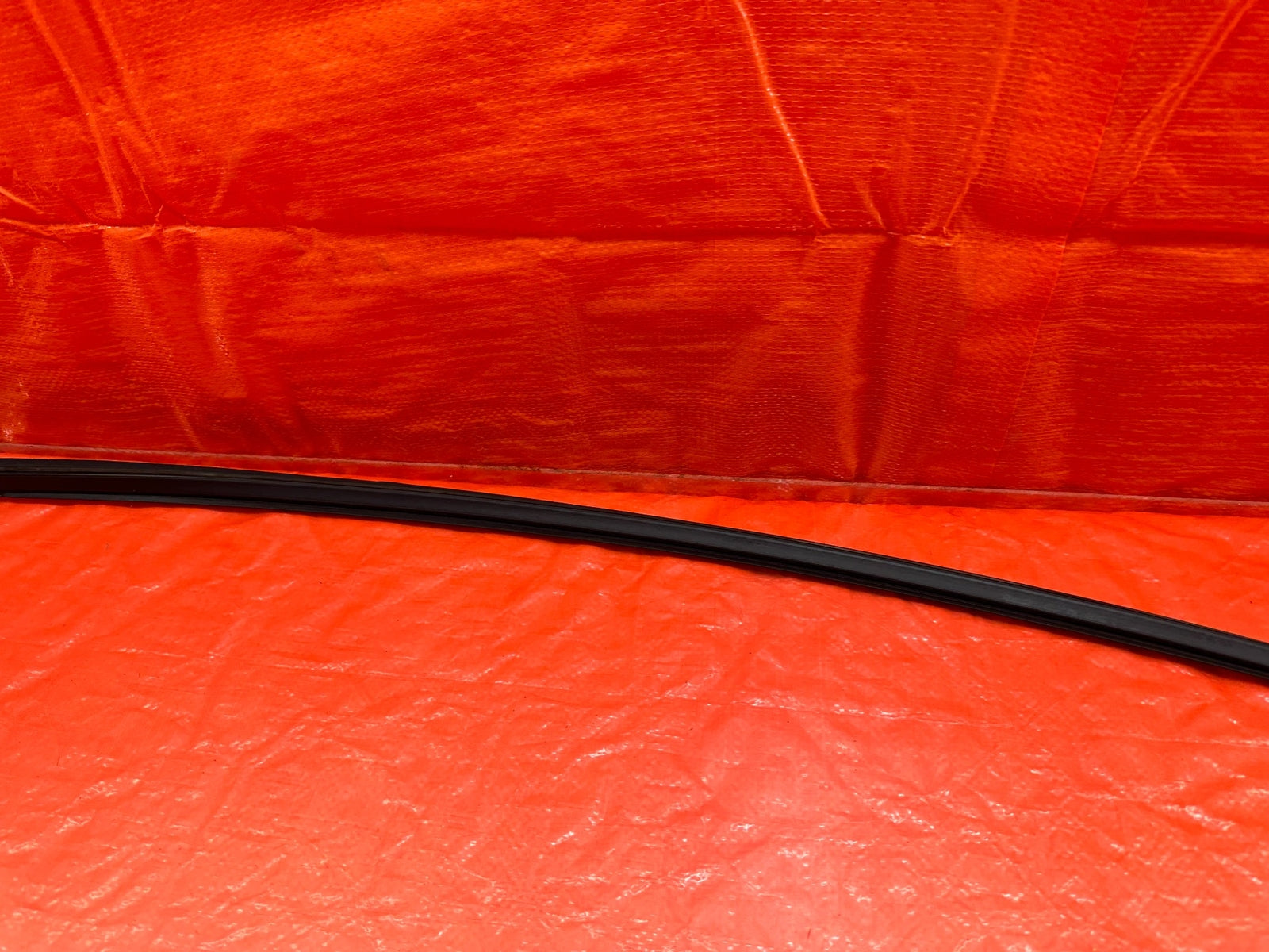 02 06 ACURA RSX   PASSENGER RIGHT FRONT DOOR GLASS SUB SEAL   OEM #2406
