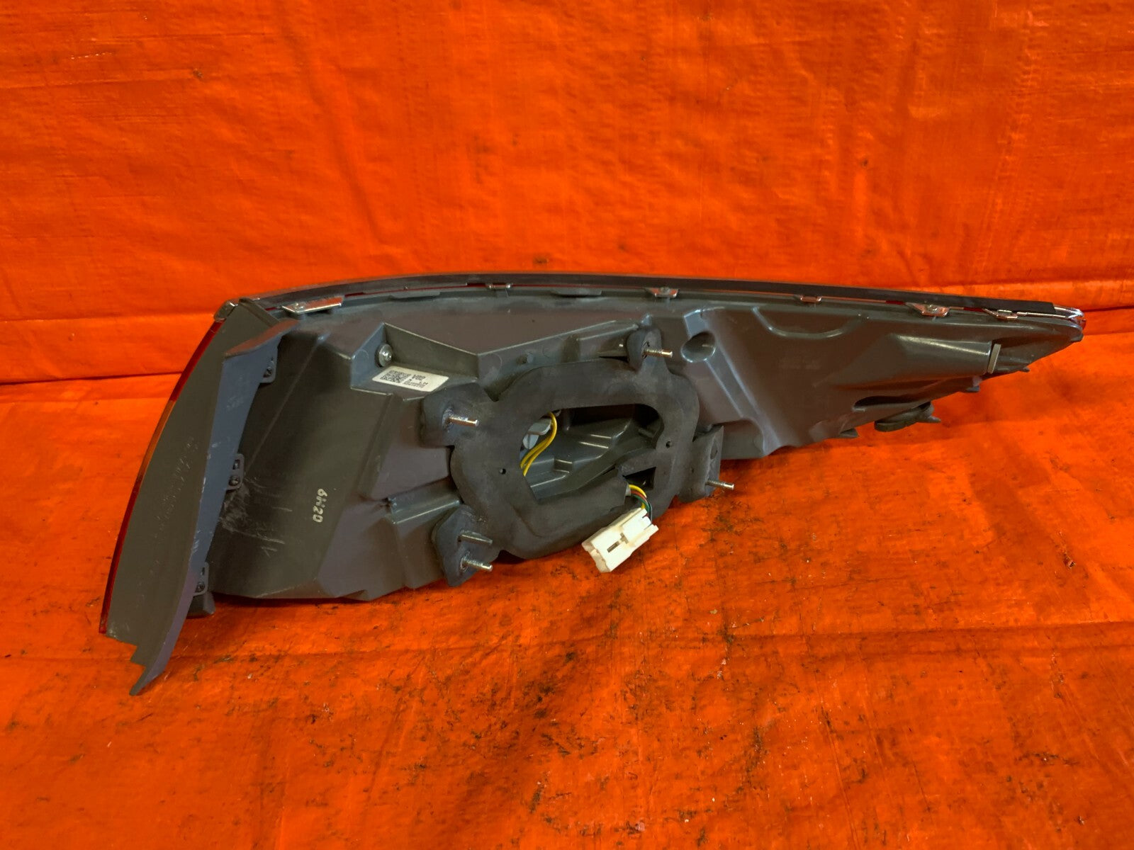 12 17 HYUNDAI AZERA   DRIVER LEFT QUARTER PANEL MOUNTED   TAIL LIGHT LAMP   OEM7