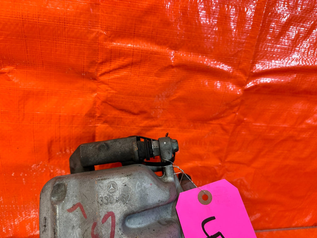 15 20 MERCEDES BENZ   W205   C300   NON SPORT   LEFT FRONT BRAKE CALIPER OEM2