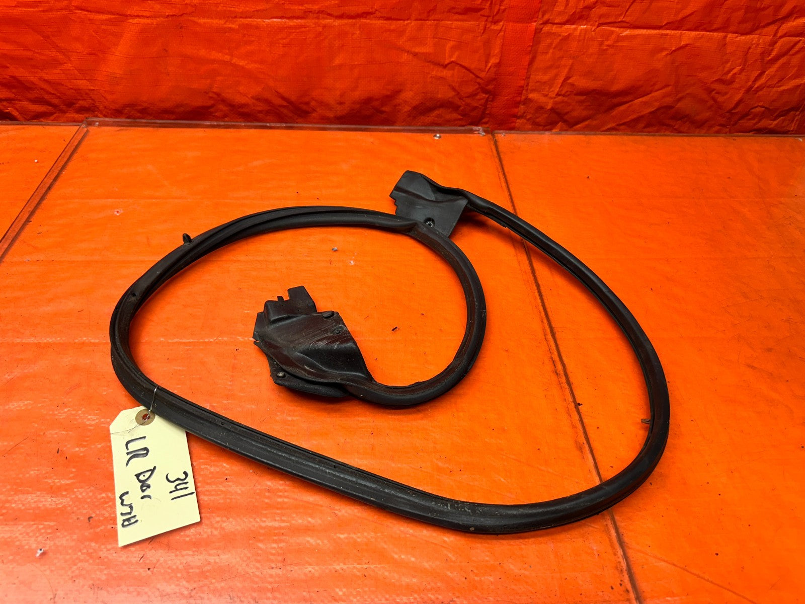 94-01 ACURA INTEGRA 4D 1.8L LEFT REAR LR DRIVER DOOR WEATHER STRIP SEAL OEM #3410