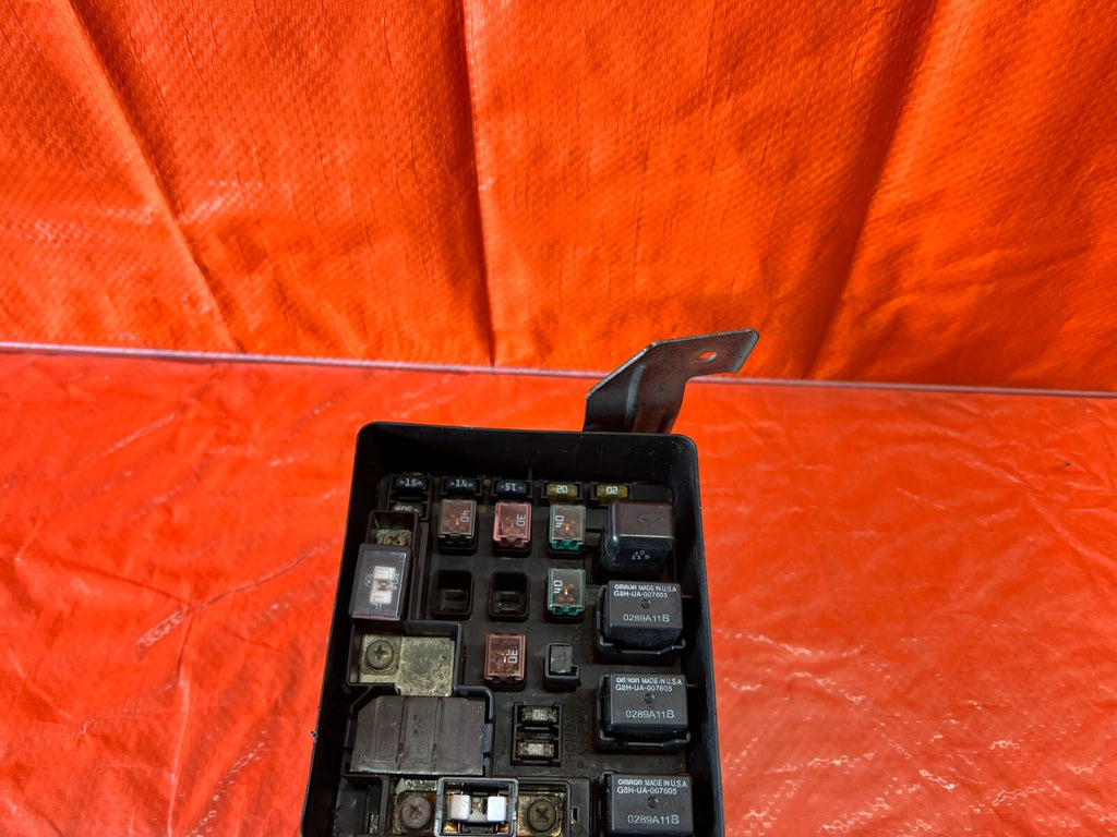 96 00 HONDA CIVIC   EXTERIOR   ENGINE BAY UNDER HOOD   FUSE BOX PANEL   OEM #1275