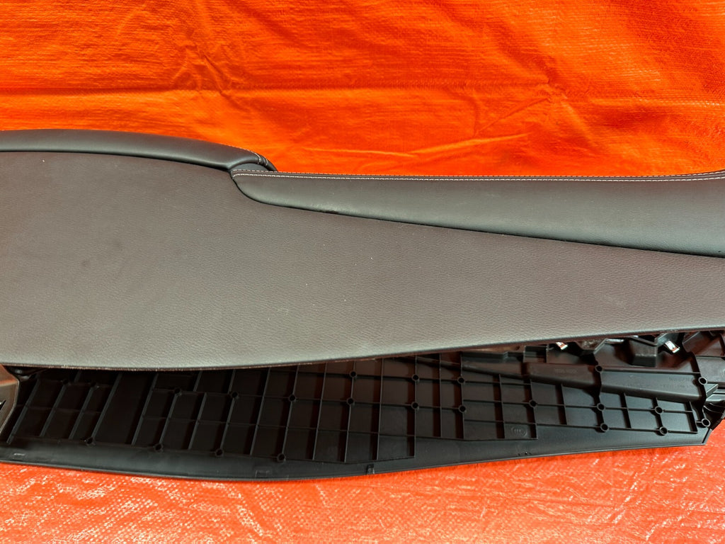 16 20 INFINITI Q50 / 17 20 Q60   ARM REST CENTER CONSOLE   OEM FACTORY OE #2155