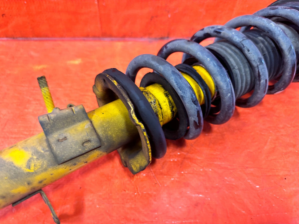 03 07 INFINITI G35 COUPE   W/ BREMBO MODEL   DRIVER LEFT FRONT SHOCK ABSORBER 989