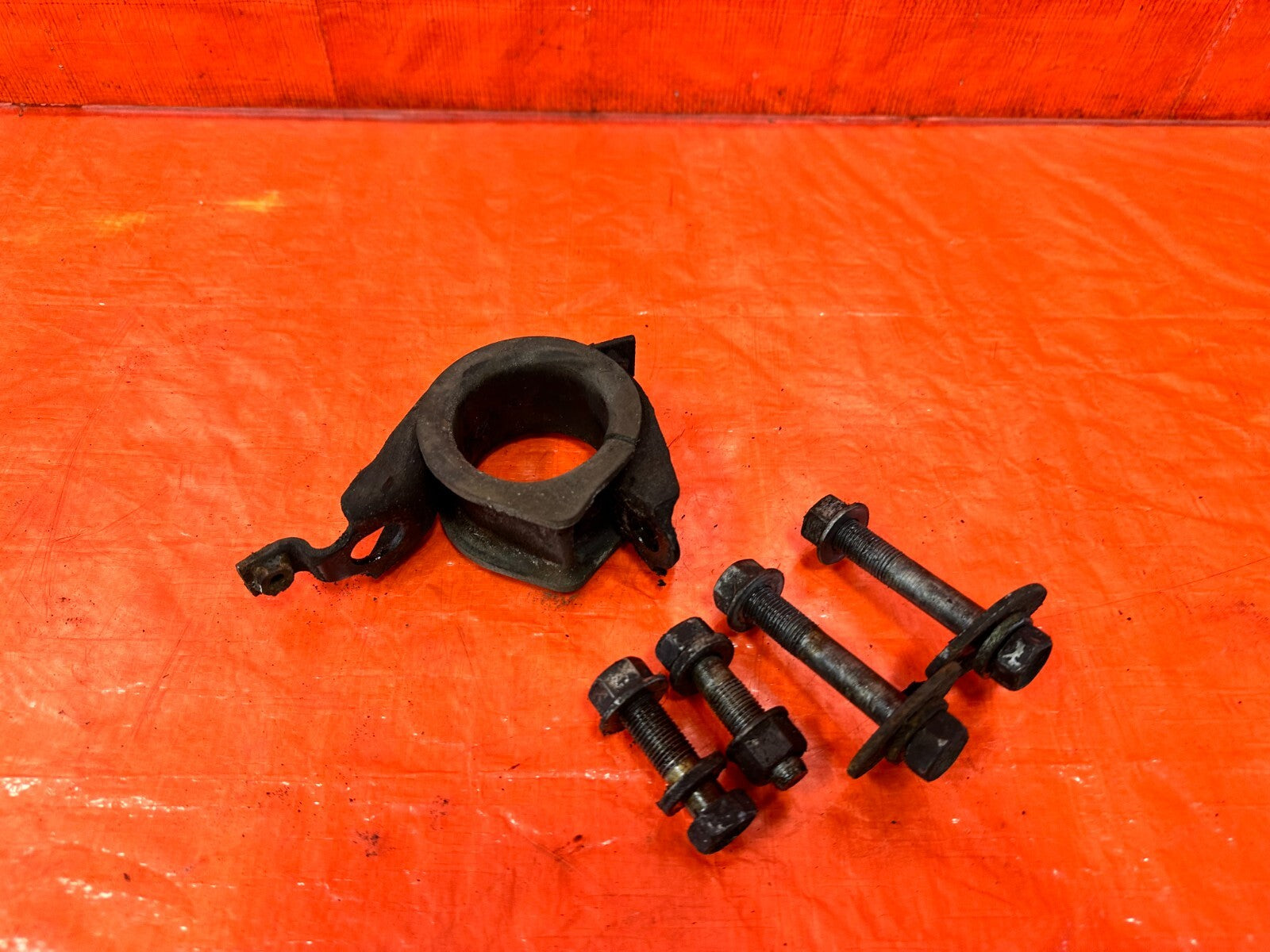 92 00 LEXUS SC300   POWER STEERING RACK BRACKETS W/ BOLTS HARDWARE   OEM #2760