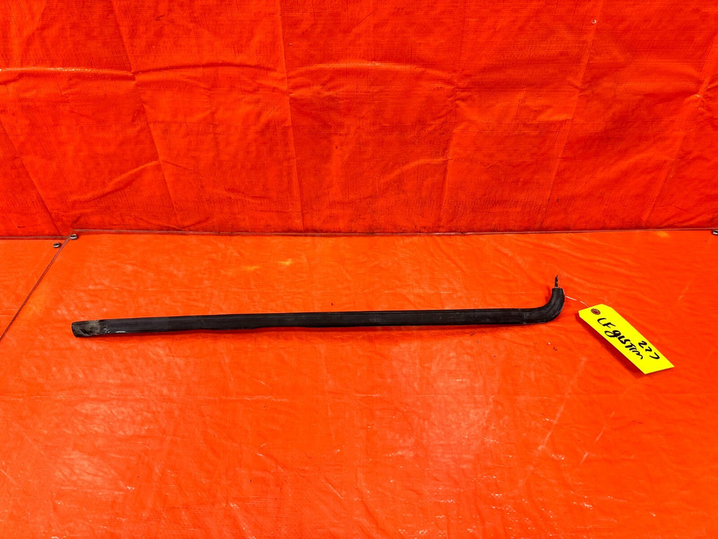 88 91 HONDA CRX   WINDSHIELD TRIM GARNISH MOLDING DRIVER LEFT   OEM #2770