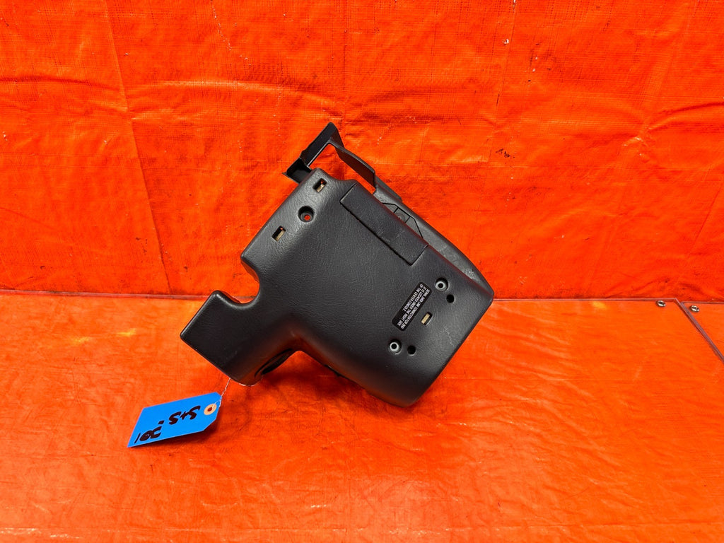 97 98 HONDA CR V CRV   KEY IGNITION STEERING COLUMN COVER TOP BOTTOM   OEM 3013