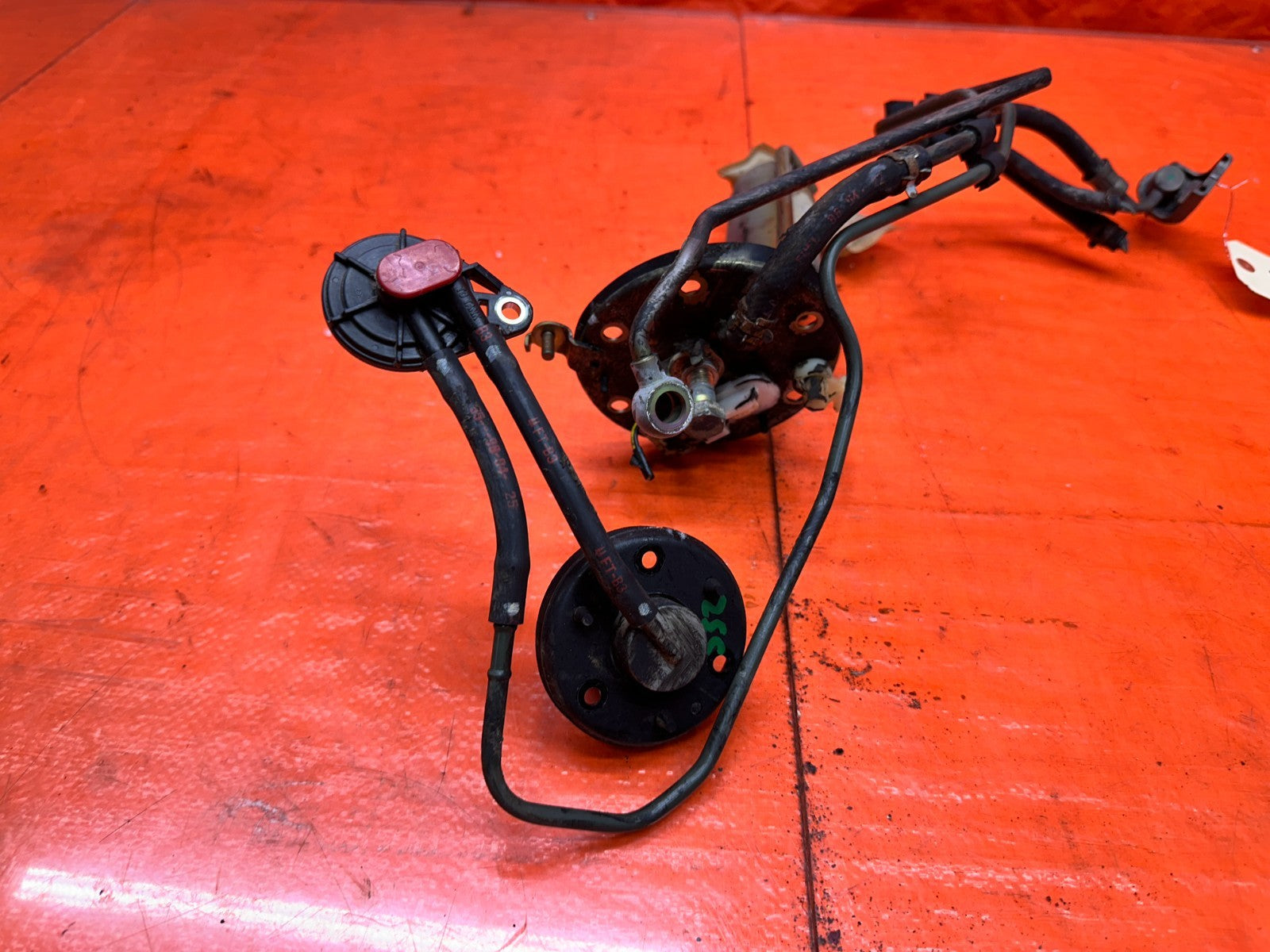 92 96 HONDA PRELUDE FUEL PUMP ASSEMBLY WITH LINES OEM #3326