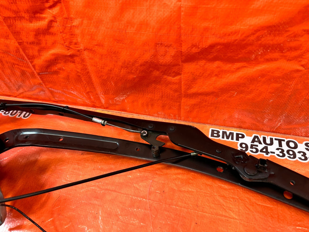 02 10 LEXUS SC430   RIGHT CONVERTIBLE ROOF PANEL SUB LINK W/ MOTOR   OEM #2616