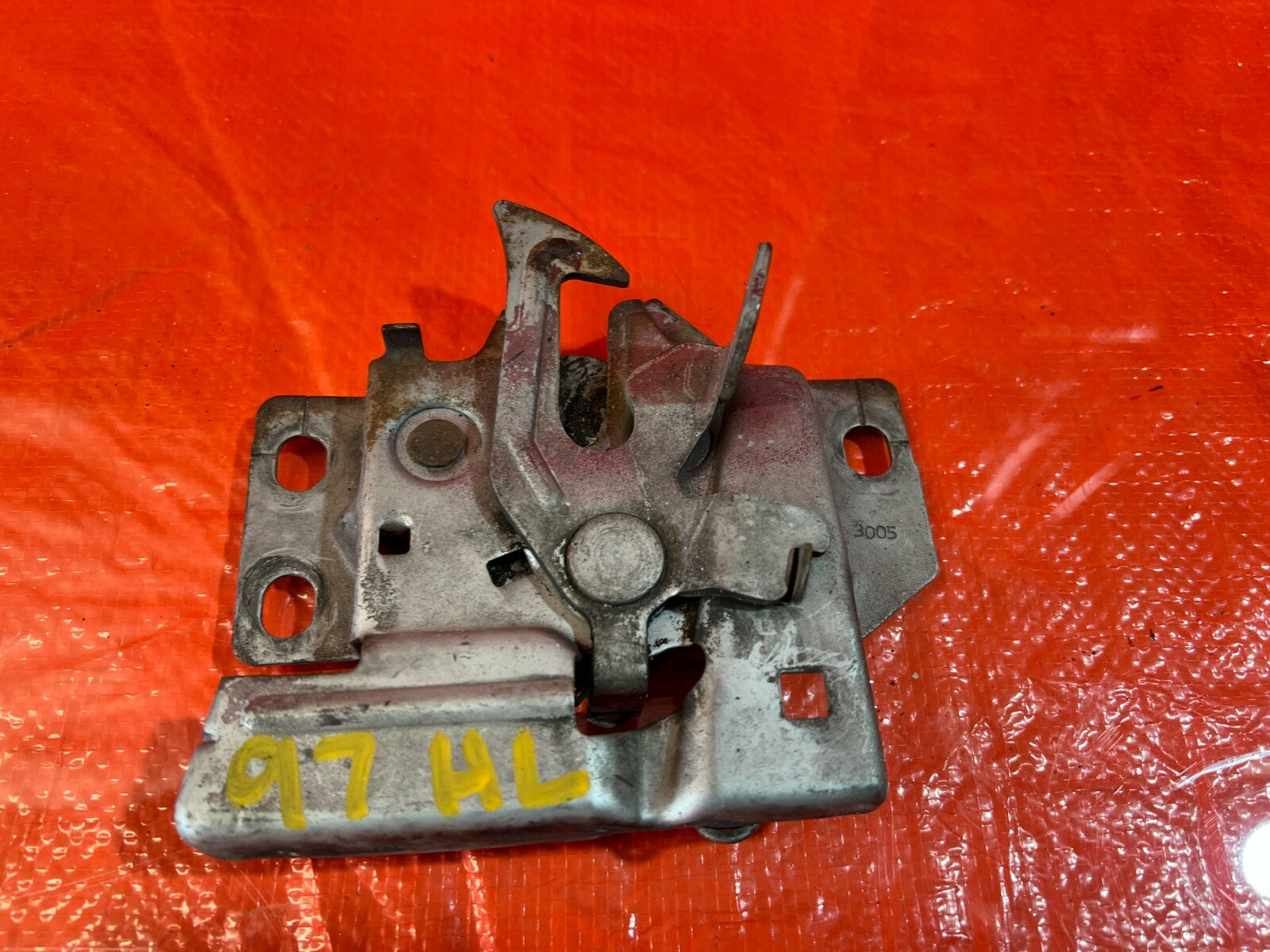 96 00 HONDA CIVIC HOOD LATCH LOCKING MECHANISM   OEM FACTORY 74120 S01 A04   #974