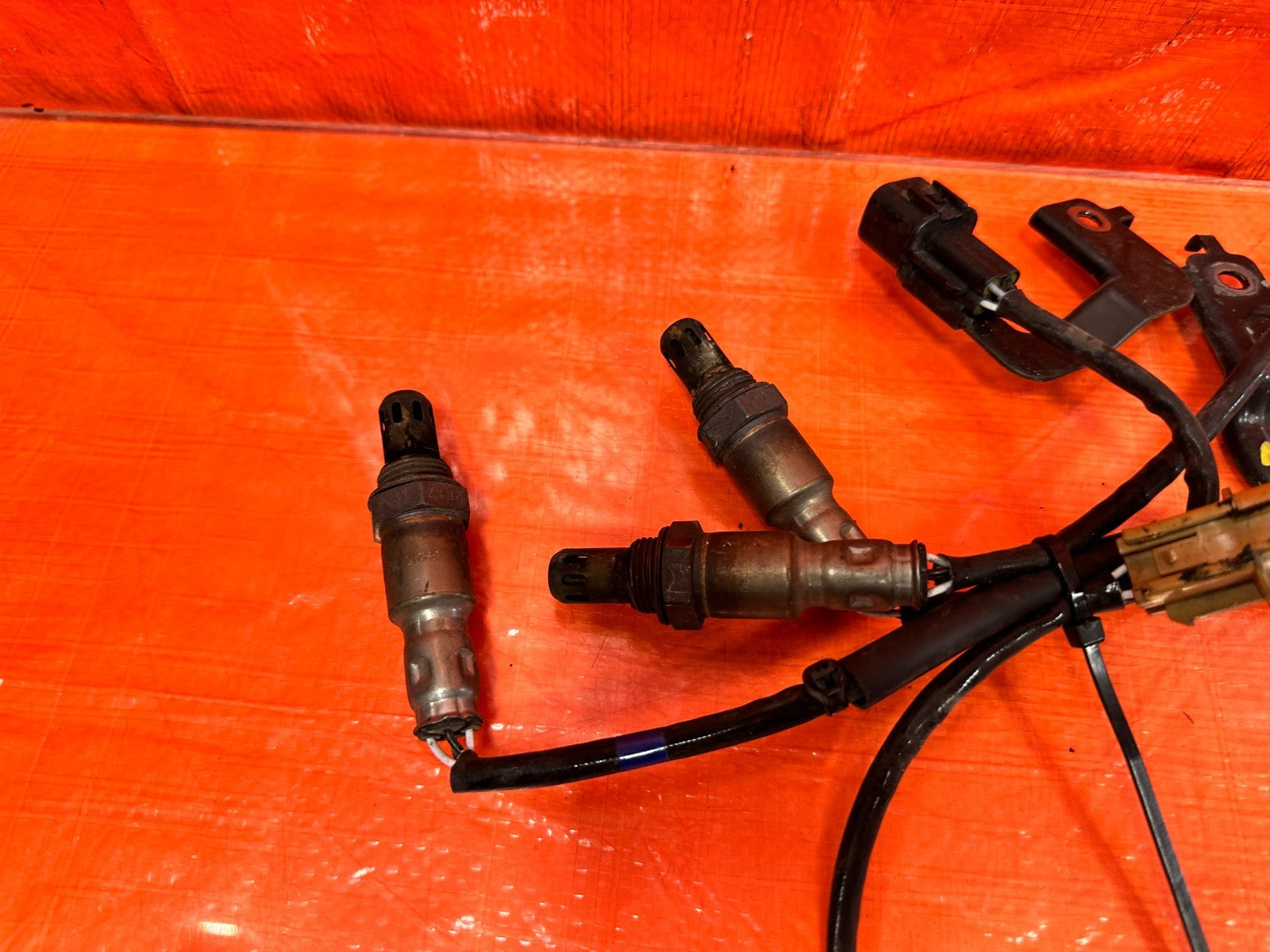 13 16 HYUNDAI GENESIS COUPE   OXYGEN O2 SENSORS   PRIMARY AND SECONDARY OEM 3184