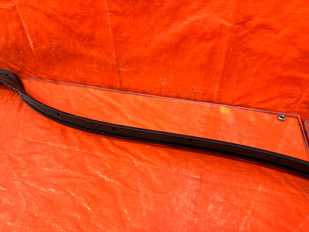 04 08 ACURA TSX   LEFT REAR   DOOR TO CHASSIS WEATHER STRIP OPEN TRIM OEM #2917